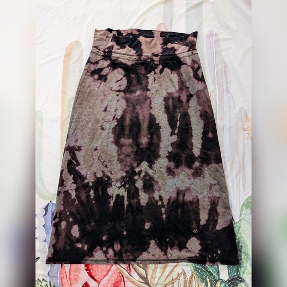 🖤🔪🖤 DYE MY DARLING SKIRT 🖤🔪🖤 - Picture 3 of 5